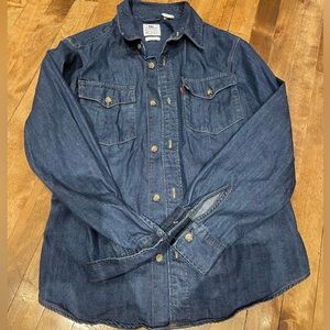 Levi’s denim western shirt Small